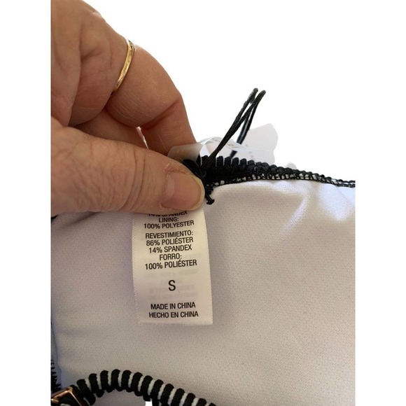 Shade & Shore Swimsuit Bathing Suit Top Black & White Size S 4-6 NWT $23 - Picture 8 of 10